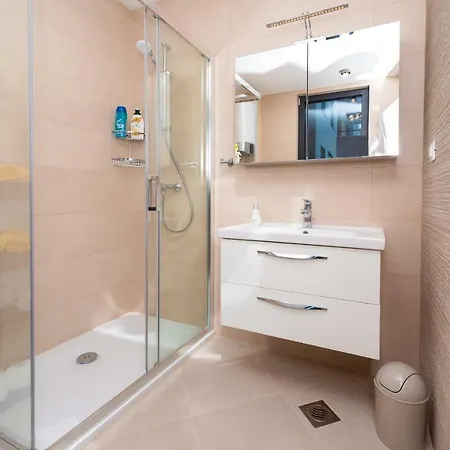 Oasis شقة دوبروفينك